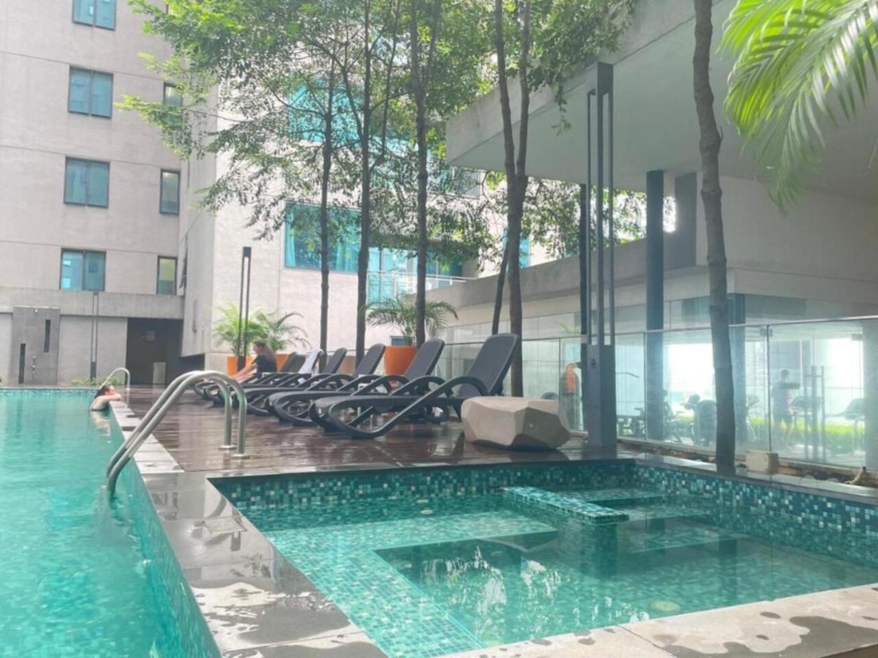 Summer Suites Klcc By Apartx กัวลาลัมเปอร์ ภายนอก รูปภาพ
